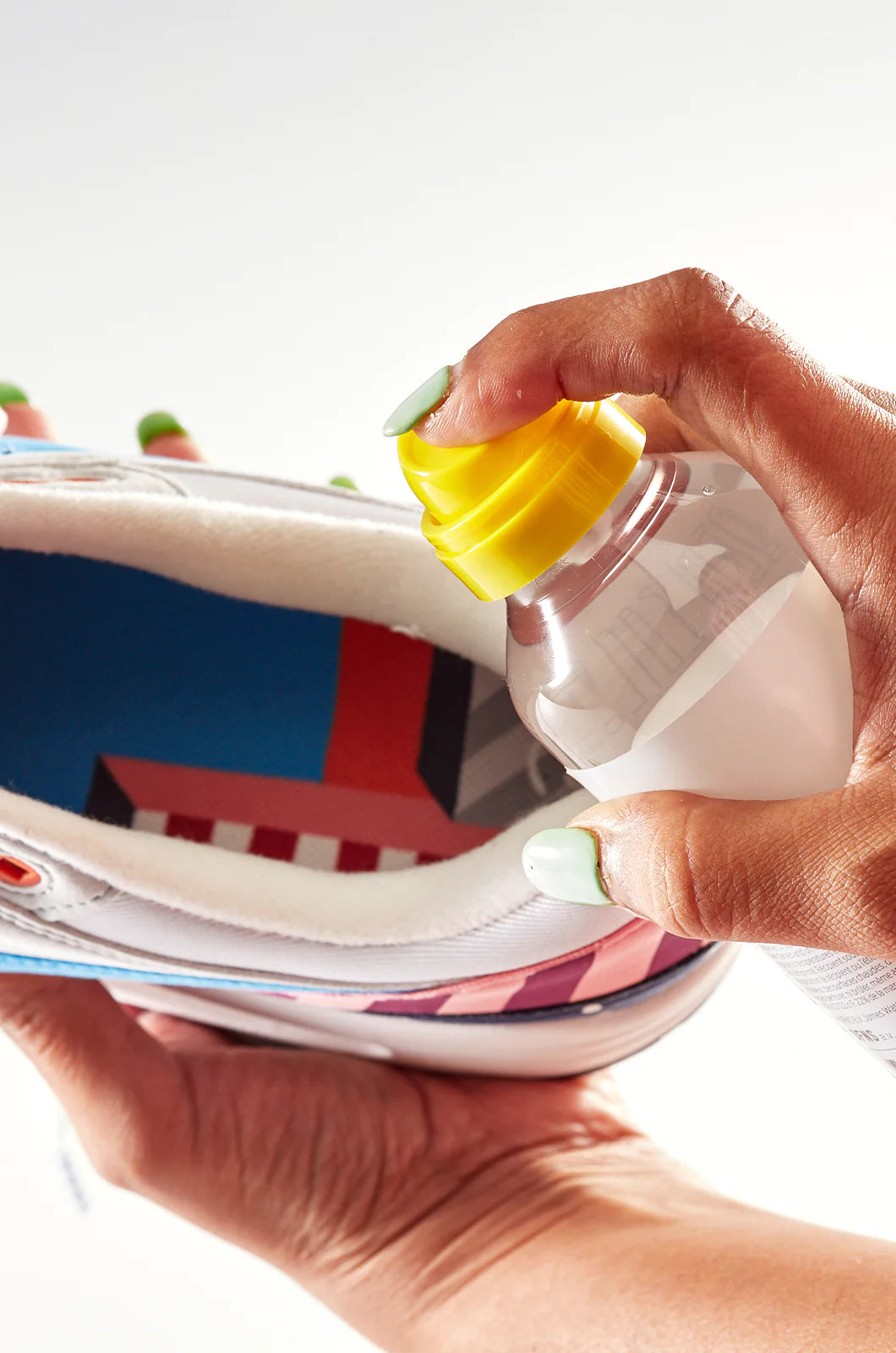 How to remove smells from your shoes DFNS UK